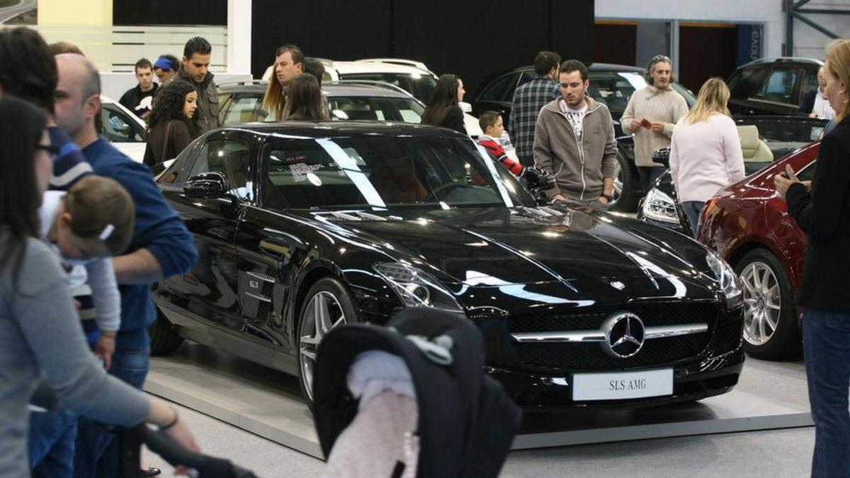 Un modelo deportivo de Mercedes durante la XX edición.   | //  JESÚS DE ARCOS