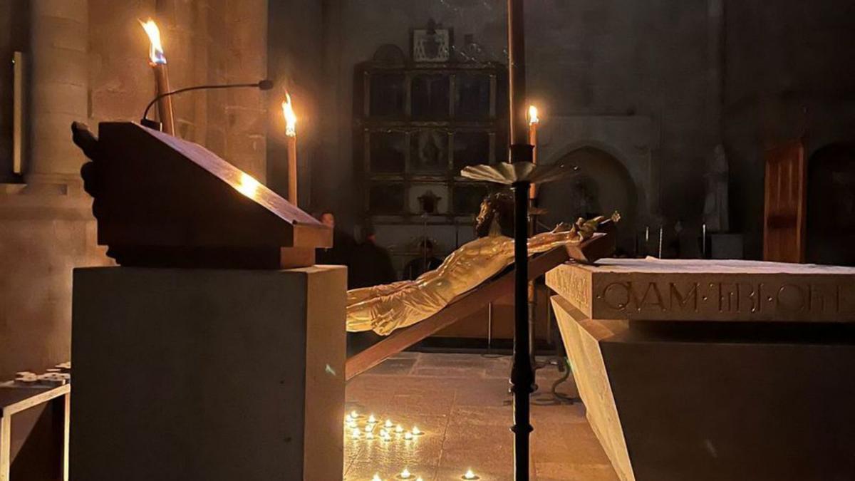 El Cristo de la Luz, durante la lectura de las Siete Palabras. | Cedida