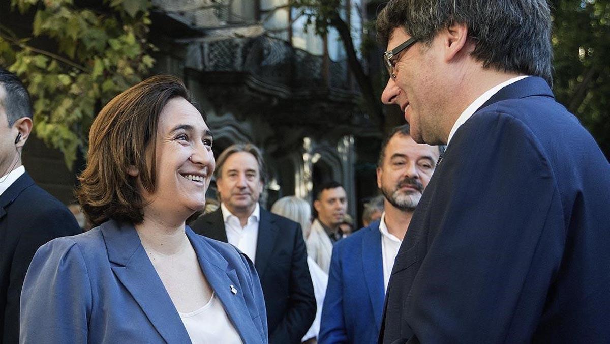 Colau i Puigdemont han arribat a un pacte per al referèndum.