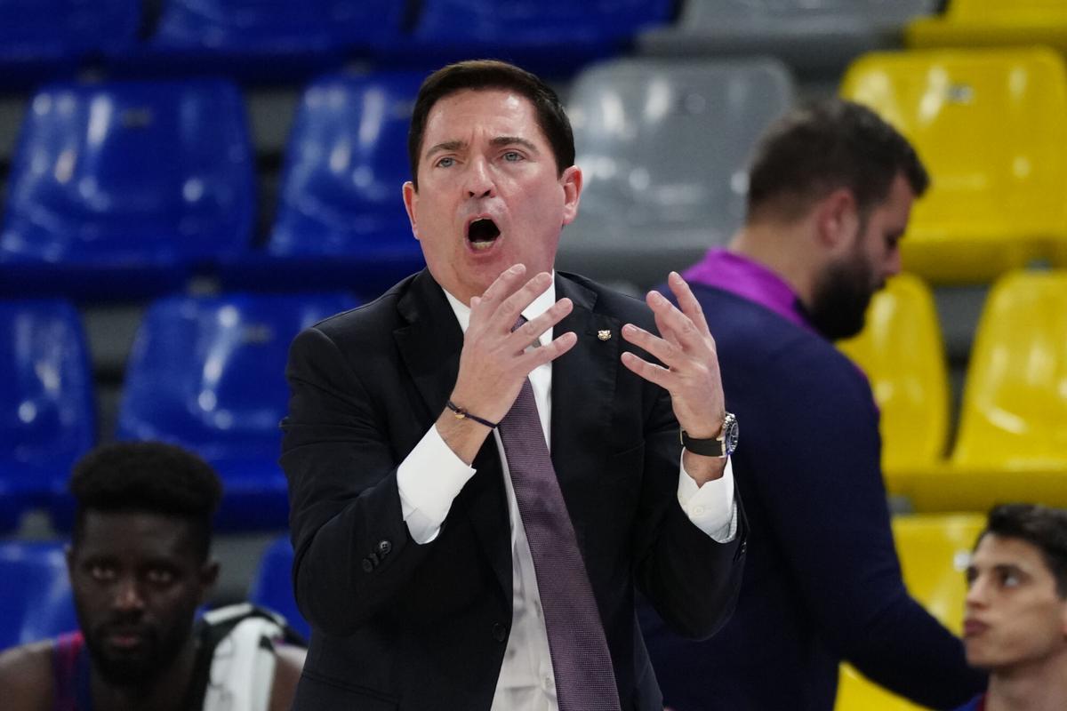 Xavi Pascula gesticula durante el duelo contra el Hapoel.