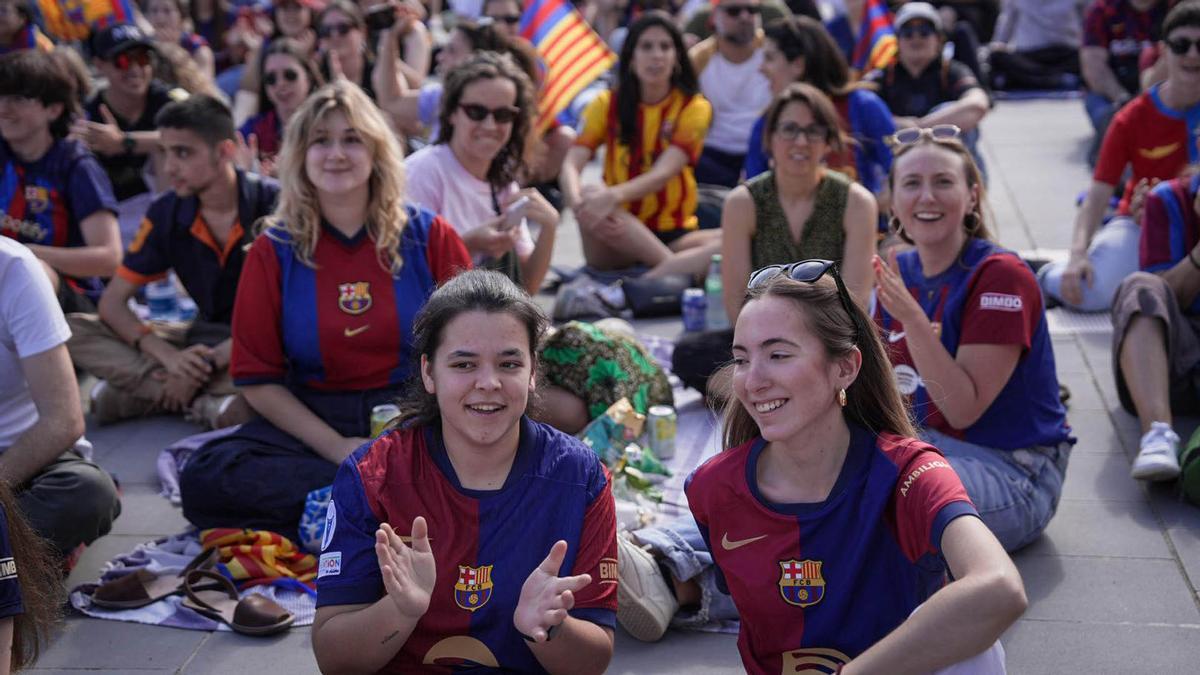 Ambiente en Barcelona por la  final de la Champions femenina Barça-Arsenal