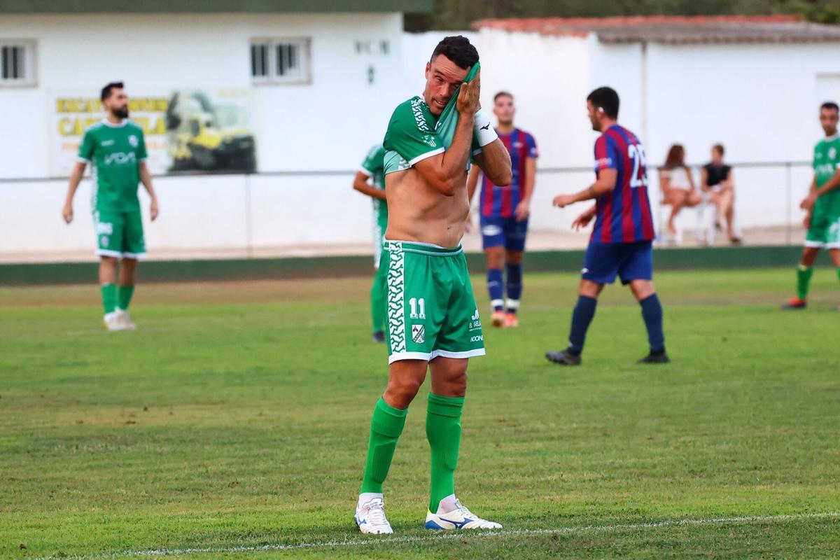 Galería | Así ha sido el espectacular regreso de Roberto Bautista al fútbol