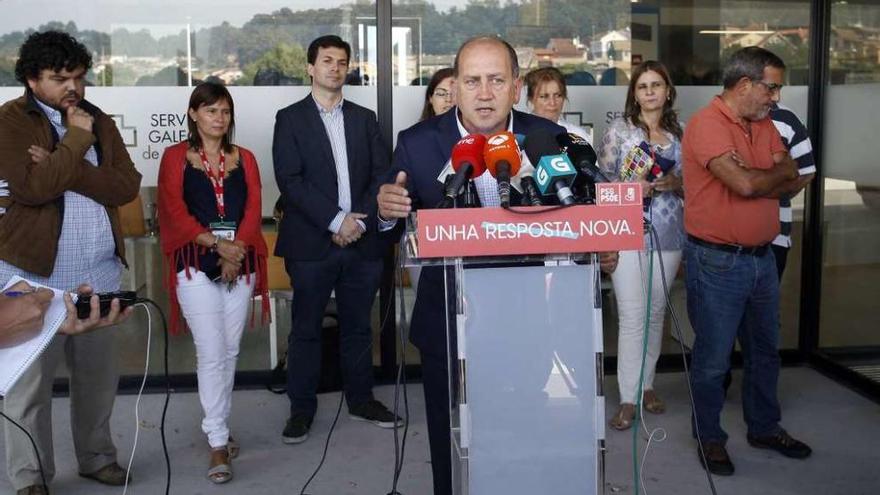 Leiceaga, ayer, en un acto de precampaña en Vigo.