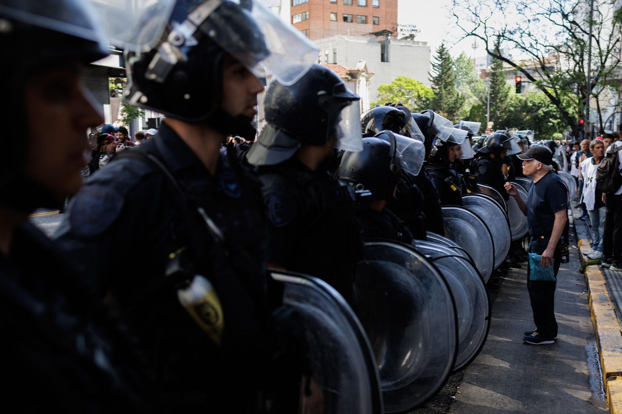 Jornada de movilizaciones contra Gobierno de Javier Milei en Buenos Aires
