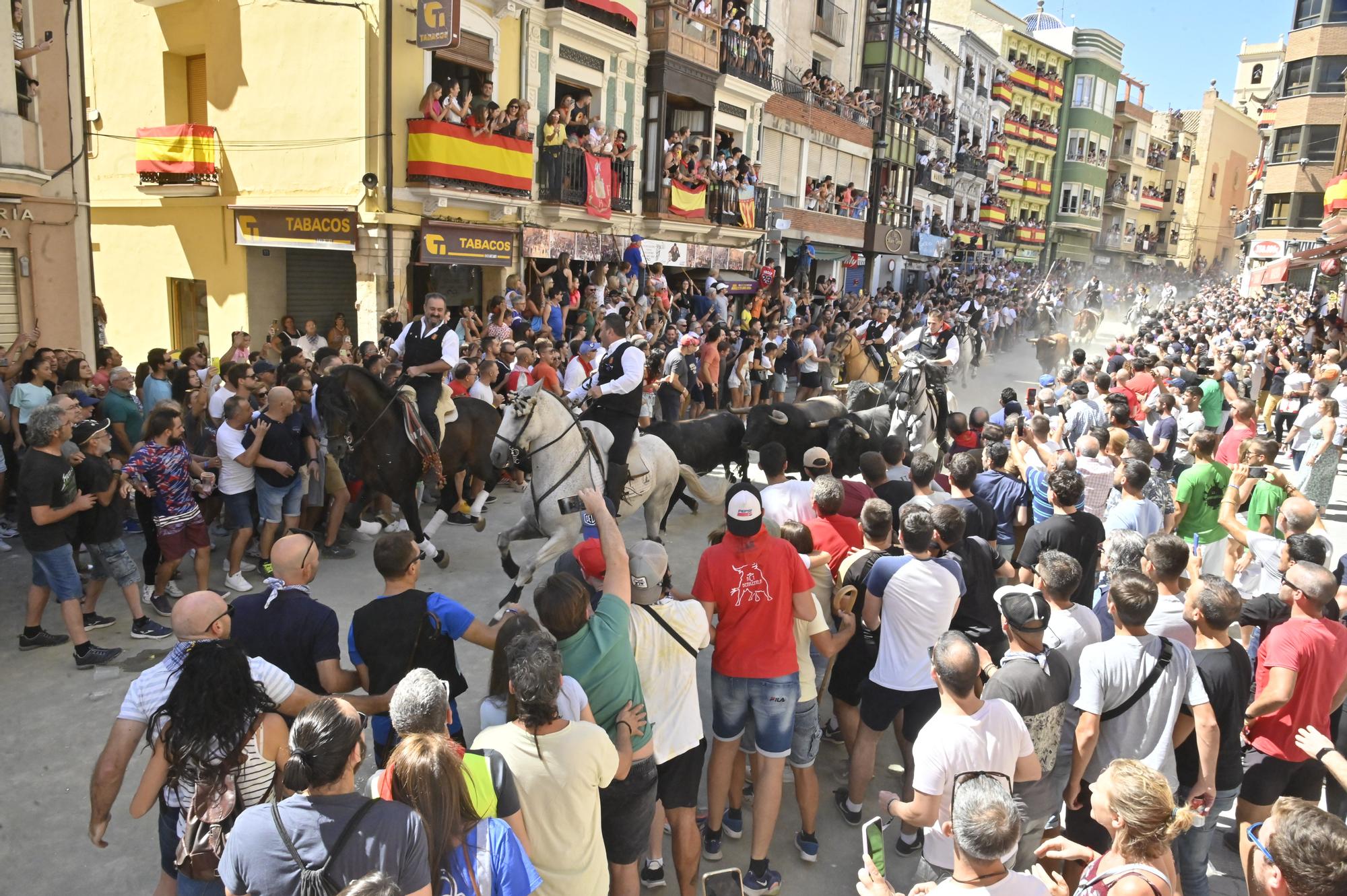 Fotos de ambiente y de la segunda Entrada de Toros y Caballos de Segorbe