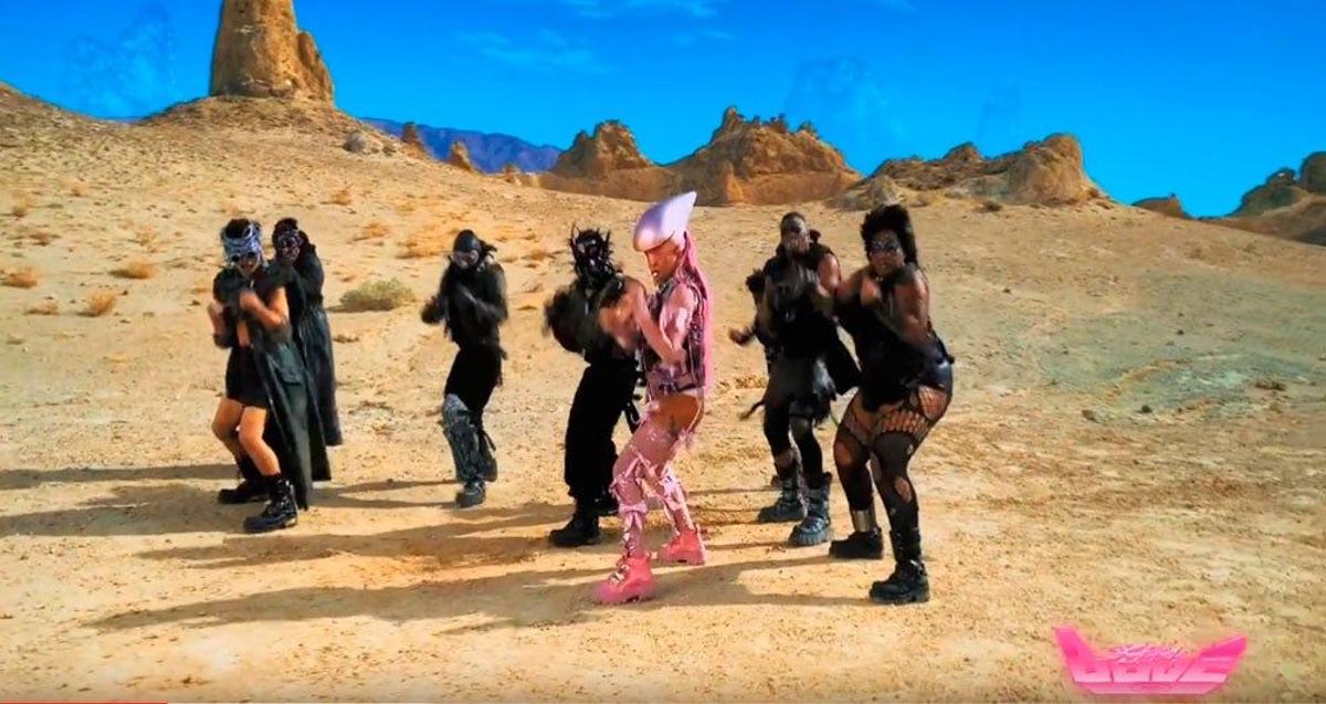 Lady Gaga en el videoclip Stupid Love