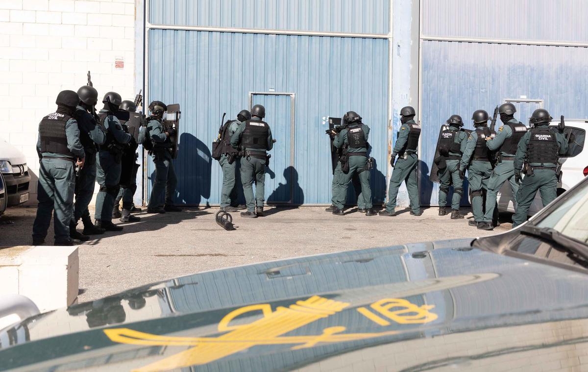 Golpe de la Guardia Civil contra contra el tráfico de personas en Alicante.