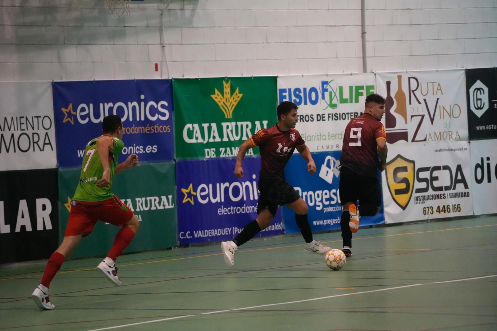 GALERÍA | El IV Trofeo de Fútbol Sala Diputación de Zamora, en imágenes