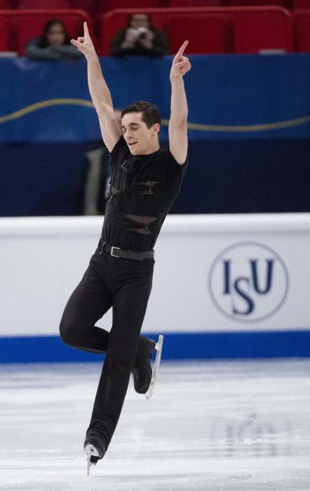 El patinador Javier Fernández anuncia su retirada.