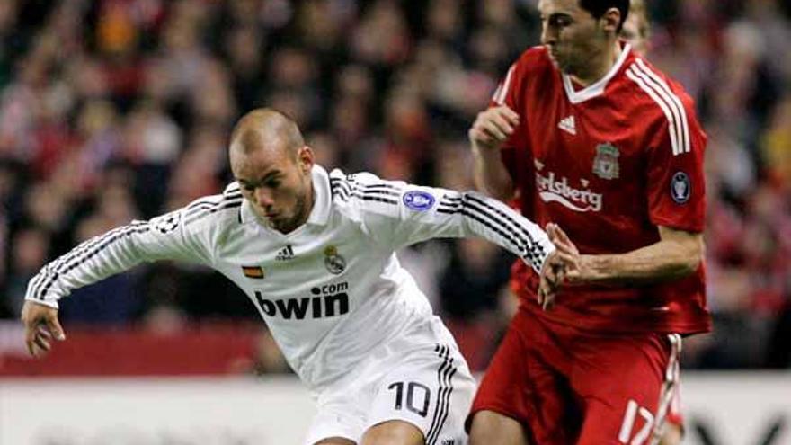 Wesley Sneijder, durante el reciente partido contra el Liverpool.