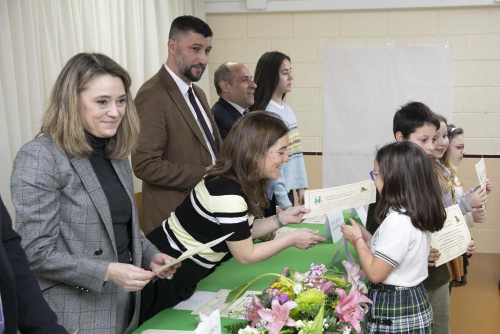 Alumnado de 3º y 5º de Primaria participa en el programa de Tutoría Entre Iguales.