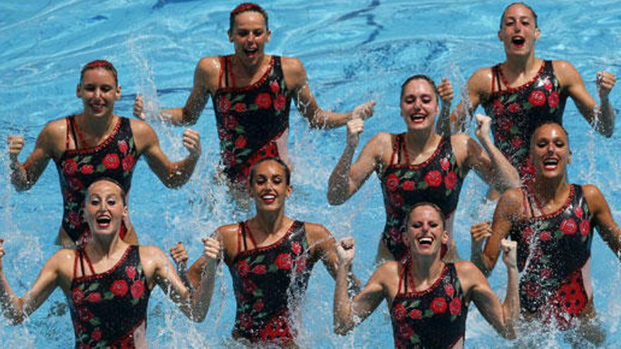 El equipo español de sincronizada, durante un ejercicio.