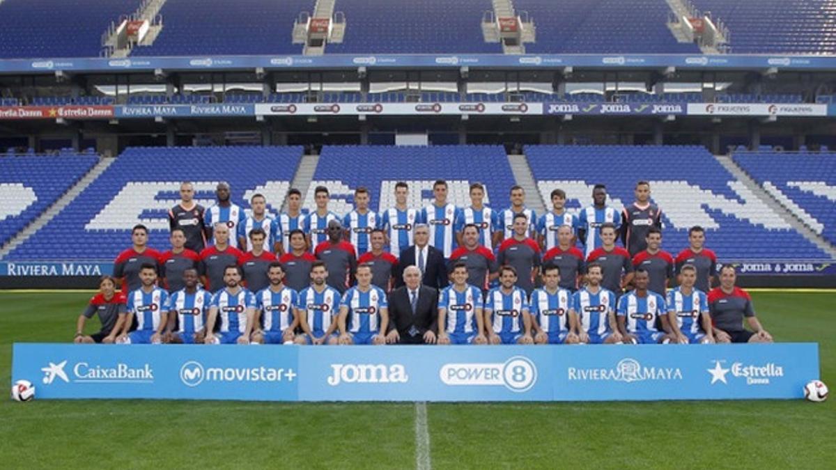 La plantilla del RCD Espanyol 2015-16 posa en Power8 Stadium