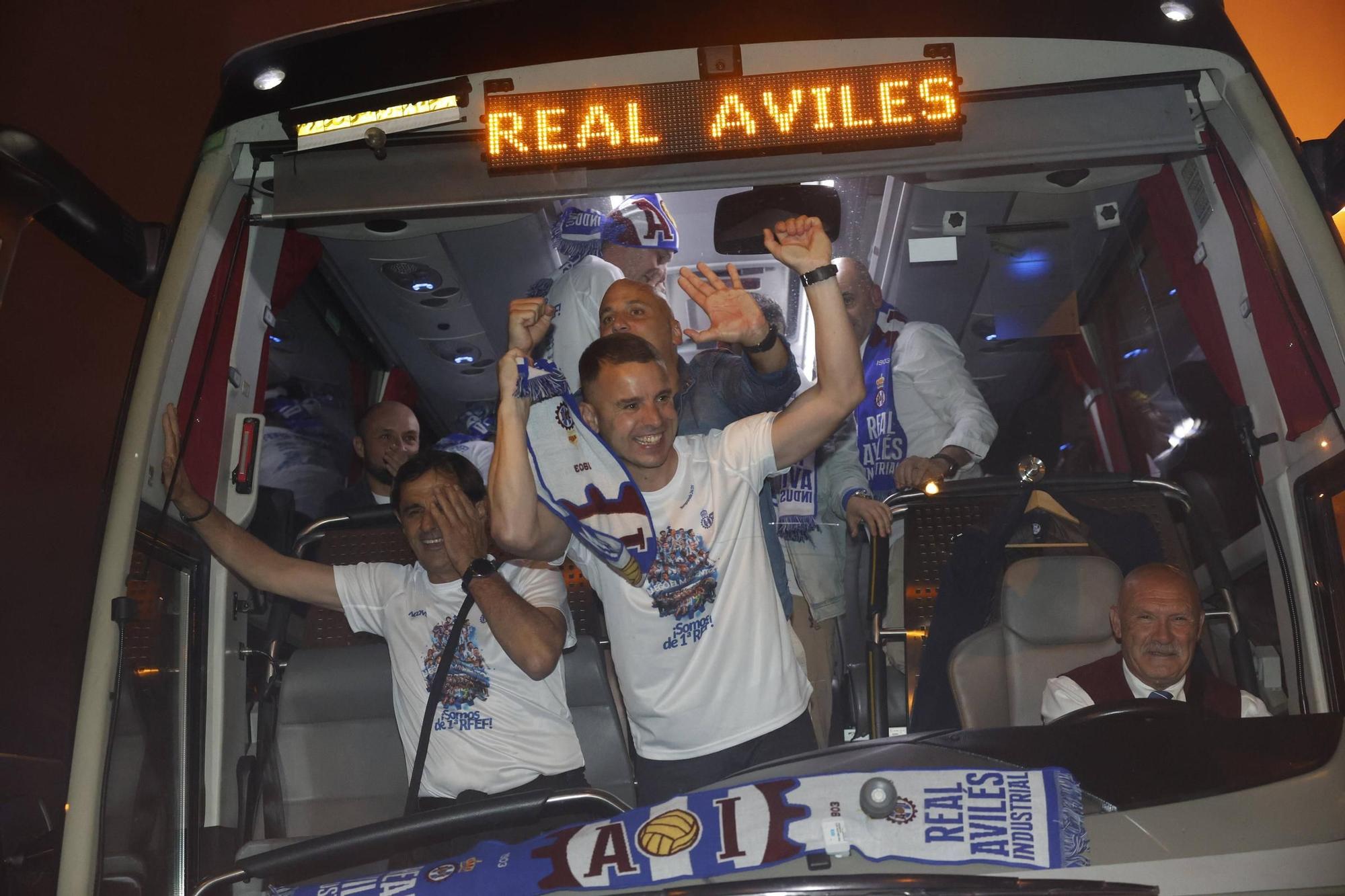 EN IMÁGENES: Locura en las calles de Avilés por el ascenso