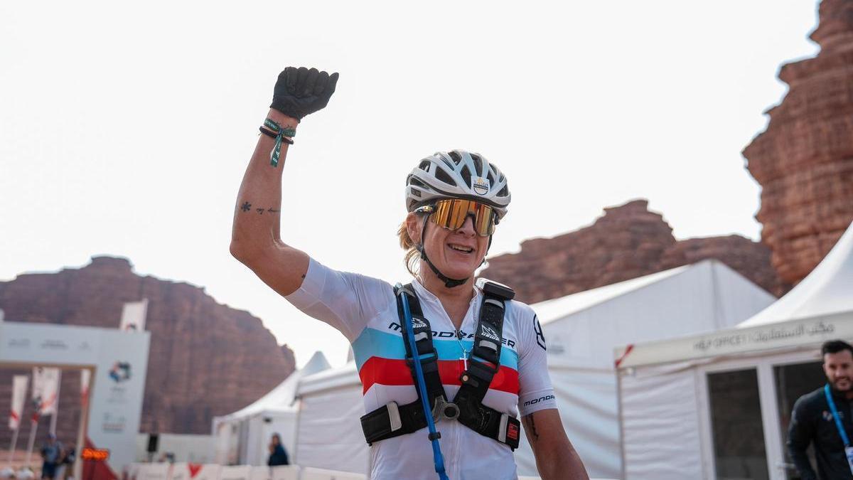 Ariadna Ródenas, ganadora de la etapa y nueva líder de la Titan Desert