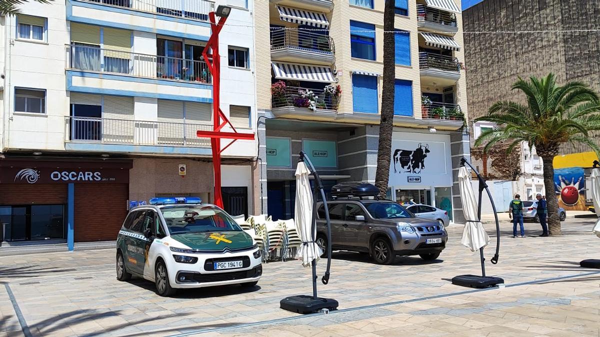 Agentes de la Guardia Civil en el lugar de los hechos este viernes.