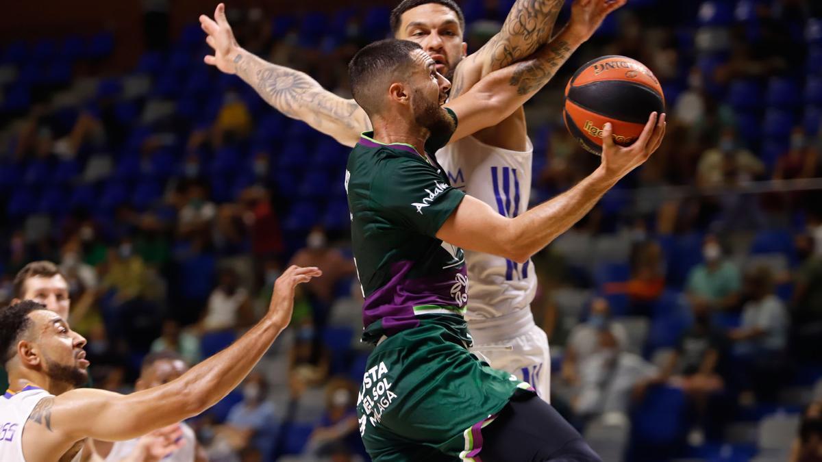 Las imágenes del Unicaja - Real Madrid del Trofeo Costa del Sol 2021.