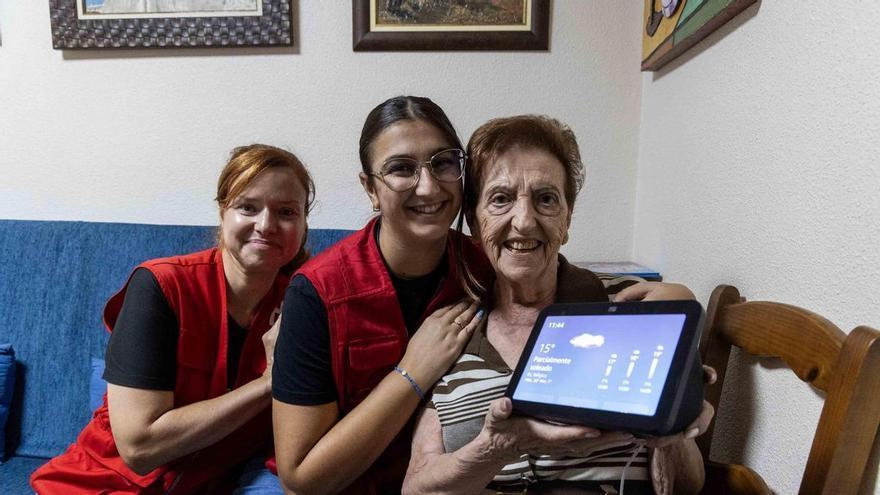Alexa, una voz contra la soledad de los mayores en Elche
