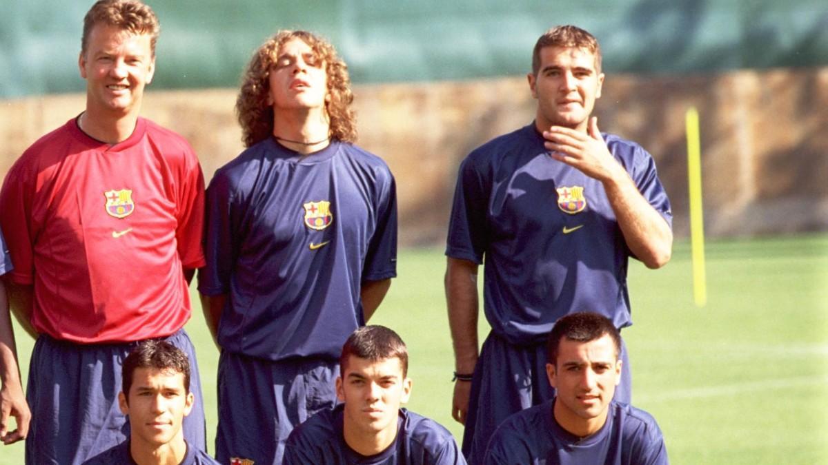 Van Gaal con Puyol, Felip, Luis García, Iban Cuadrado y Óscar Álvarez
