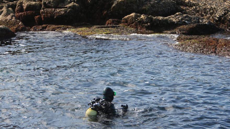 Reanudada la búsqueda del pescador desaparecido en A Guarda