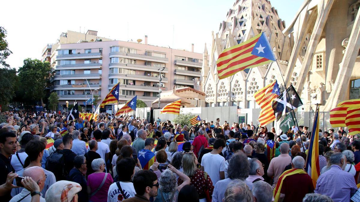 Concentració aquest dijous als peus de la Sagrada Família en protesta per l'expulsió de cantaires a la missa en record a Gaudí