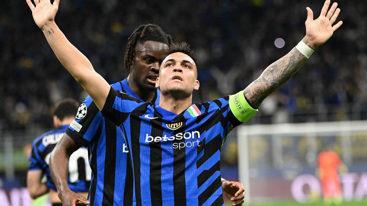 El delantero del Inter Milan Lautaro Martinez celebra el 1-0 durante el partido de vuelta de semifinales de la UEFA Champions League entre Inter Milan y FC Barcelona, en Milan, Italia. EFE/EPA/DANIEL DAL ZENNARO