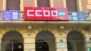 CCOO instala en su sede dos contadores para llevar la cuenta de muertes laborales y de violencia machista
