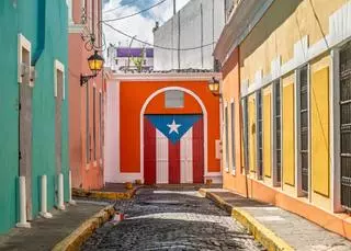 Puerto Rico, la isla de las ciudades fortificadas, la selva tropical y las bahías que brillan de noche