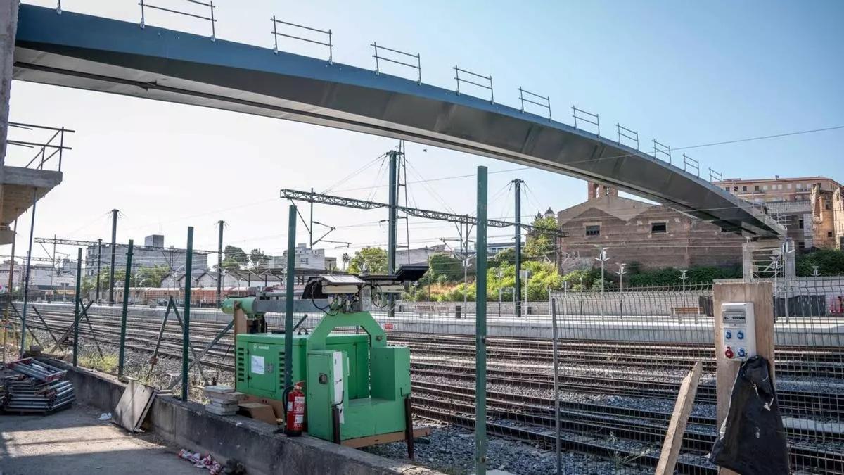 Así es la nueva pasarela peatonal y ciclista.