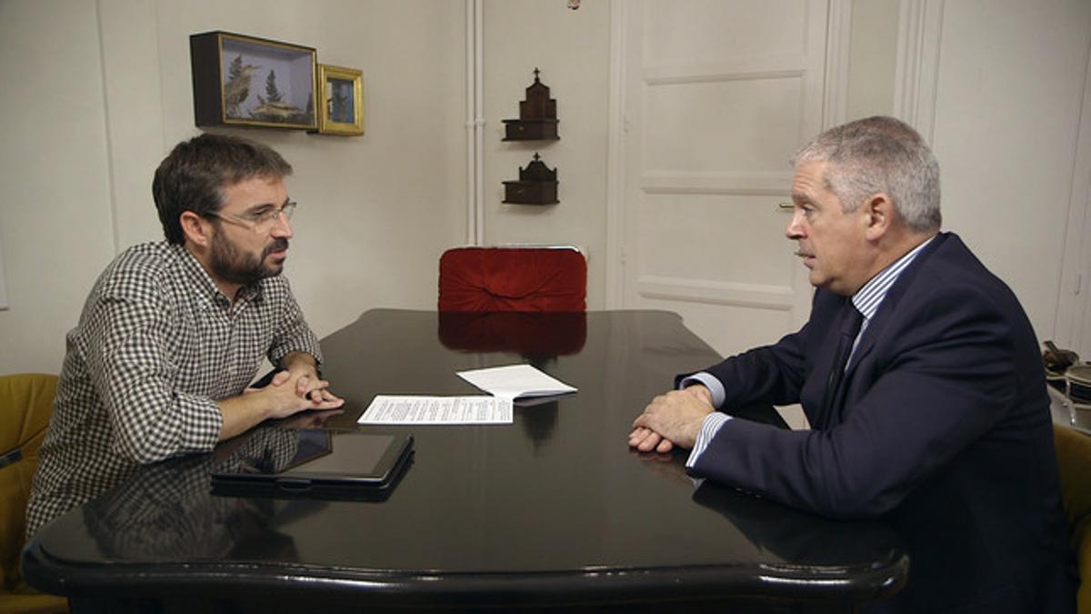 Jordi Évole, en un momento de la entrevista con Pablo Crespo.