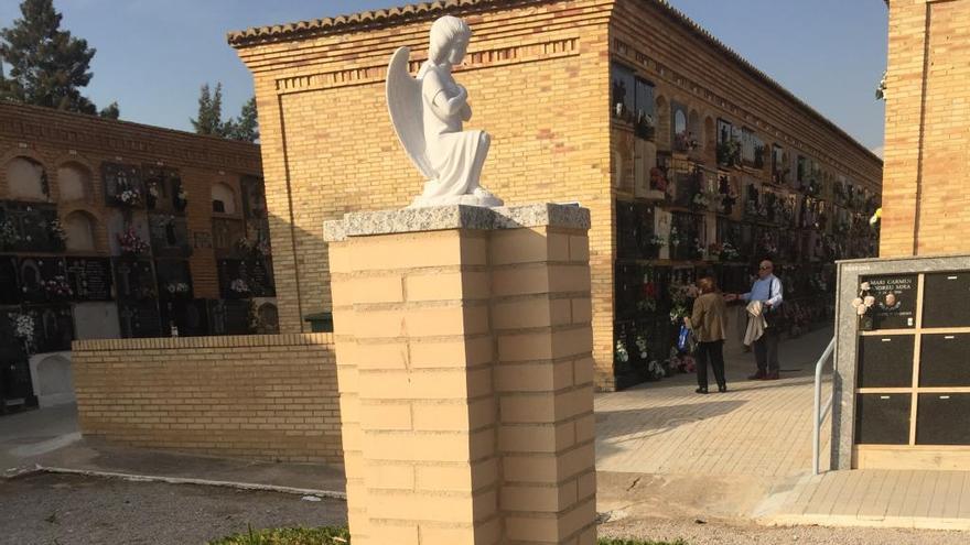 El panteón para los fetos del cementerio de Torrent.