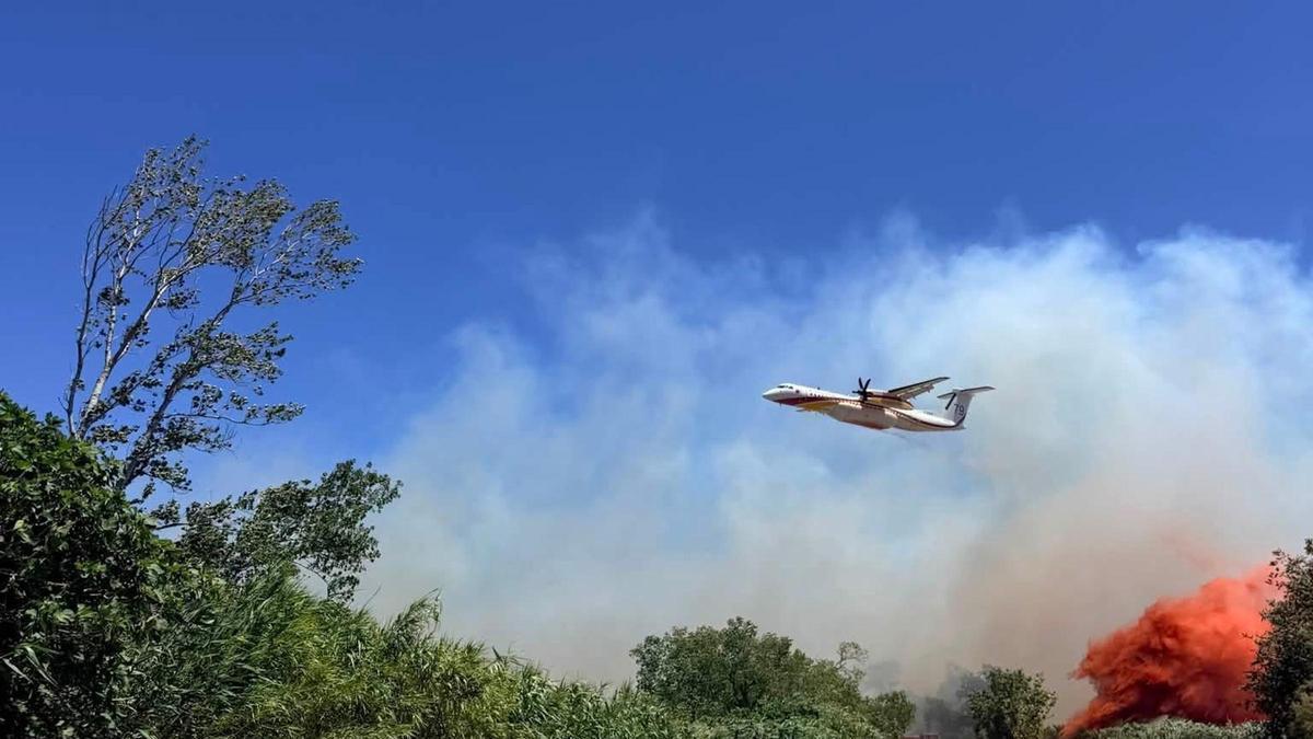 L'incendi que crema a Canet de Rosselló