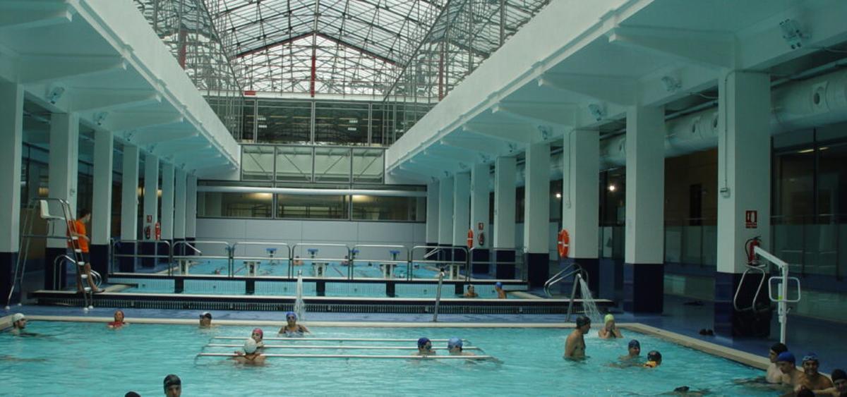 Piscina del Complex Esportiu Cultural Abastos.