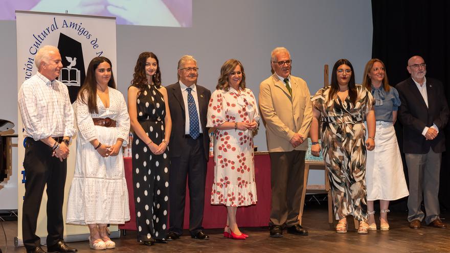 El cronista Manuel Horcas recibe el premio a los valores humanos