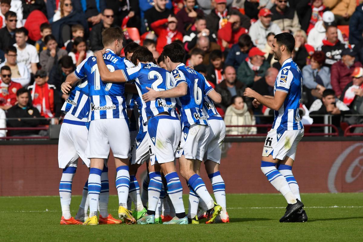 Resumen, goles y highlights del Almería 0 - 2 Real Sociedad de la jornada 16 de LaLiga Santander