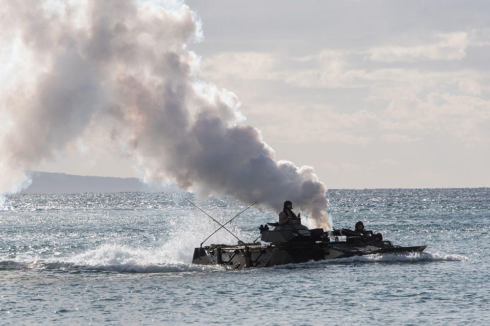 La Infantería de Marina toma Ibiza