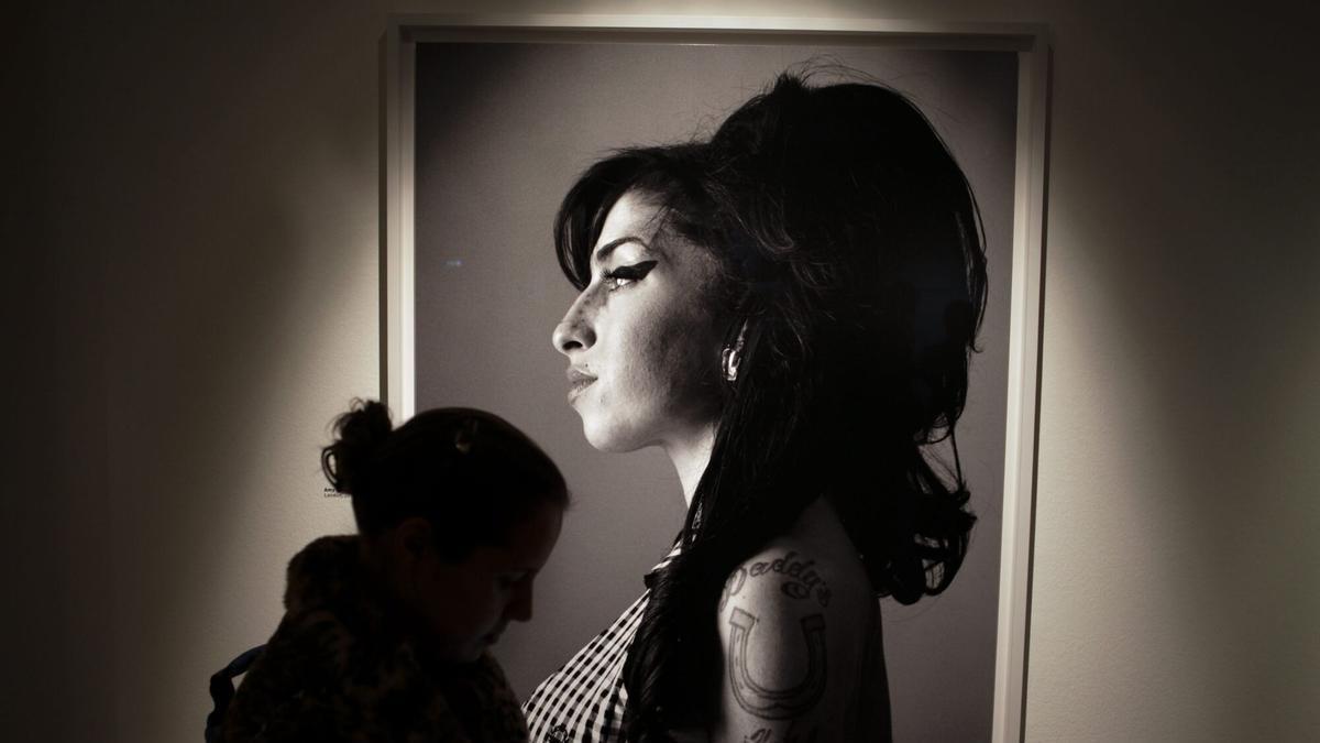 PERFIL Amy Winehouse, la chica que murió cien veces antes de que la fama acabara con ella