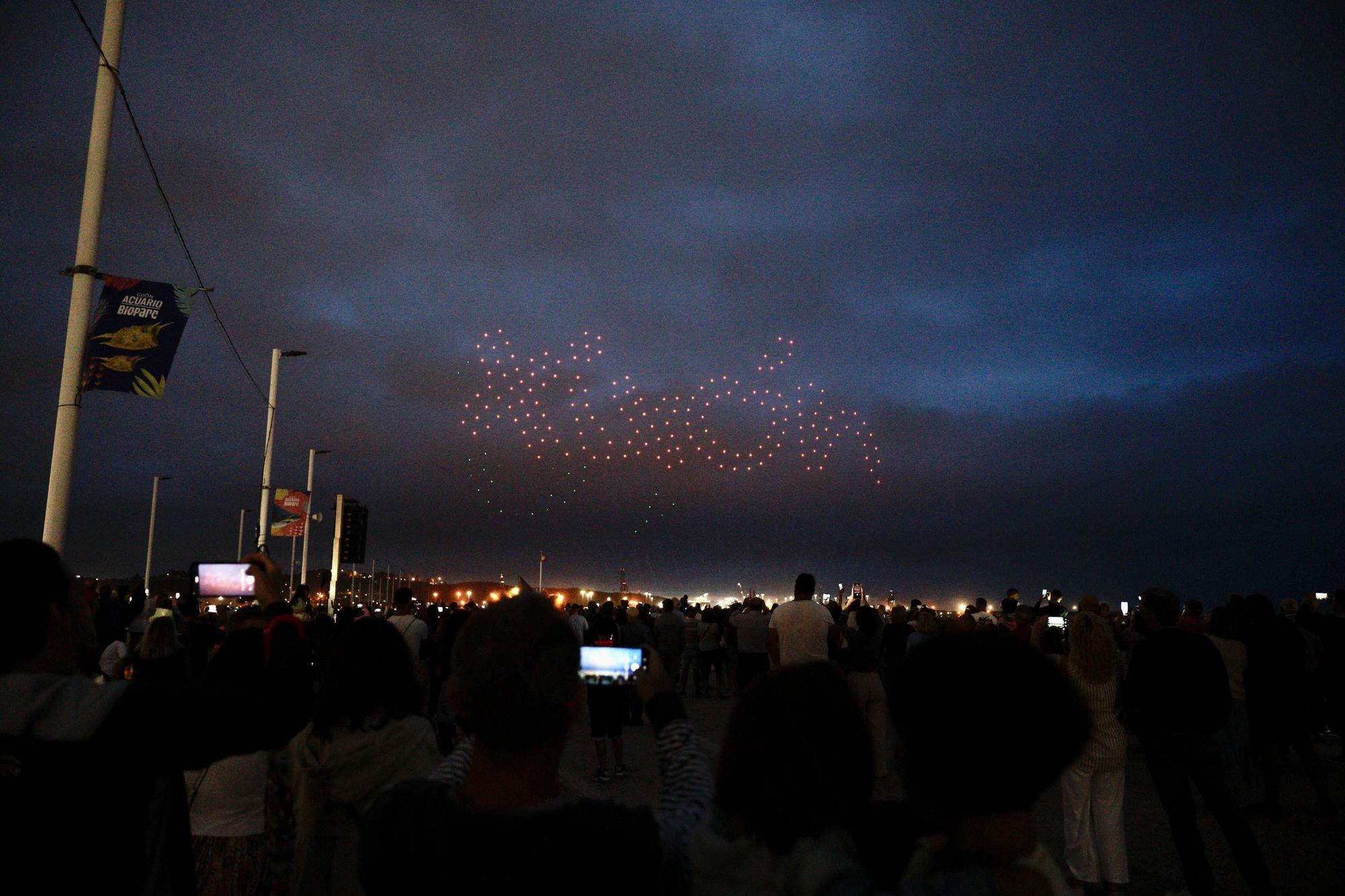 Así ha sido la primera cita de la noche de los drones en Gijón