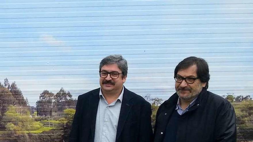 El alcalde, Ricardo Sánchez (derecha) y su socio del PP, Jesús Veiga.