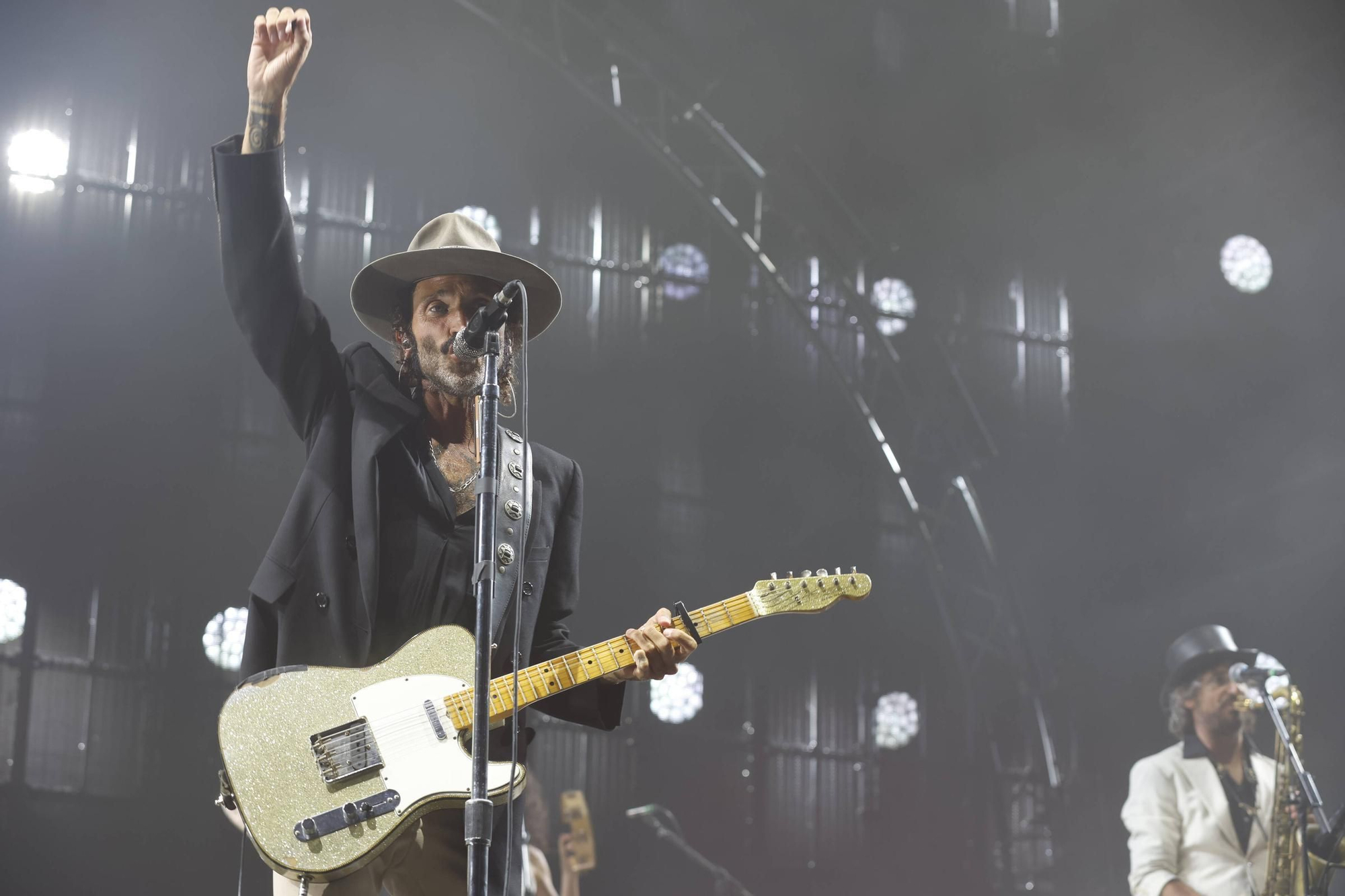 El concierto de Leiva en el Gijón Life, en imágenes