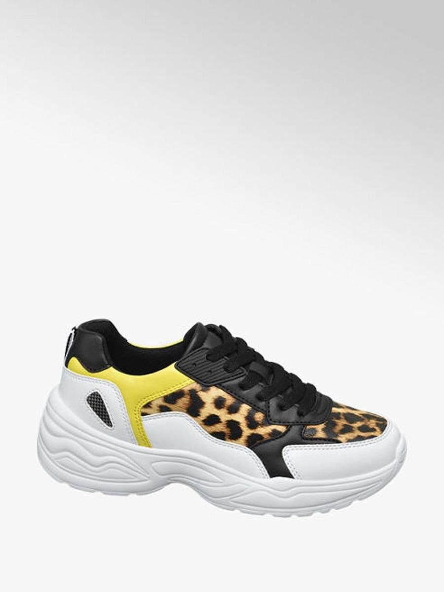 'Sneakers' de 'animal print' de Deichmann (Precio: 34,90 euros)