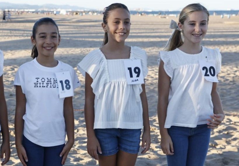 La fiesta playera de las candidatas a Fallera Mayor Infantil de València 2024