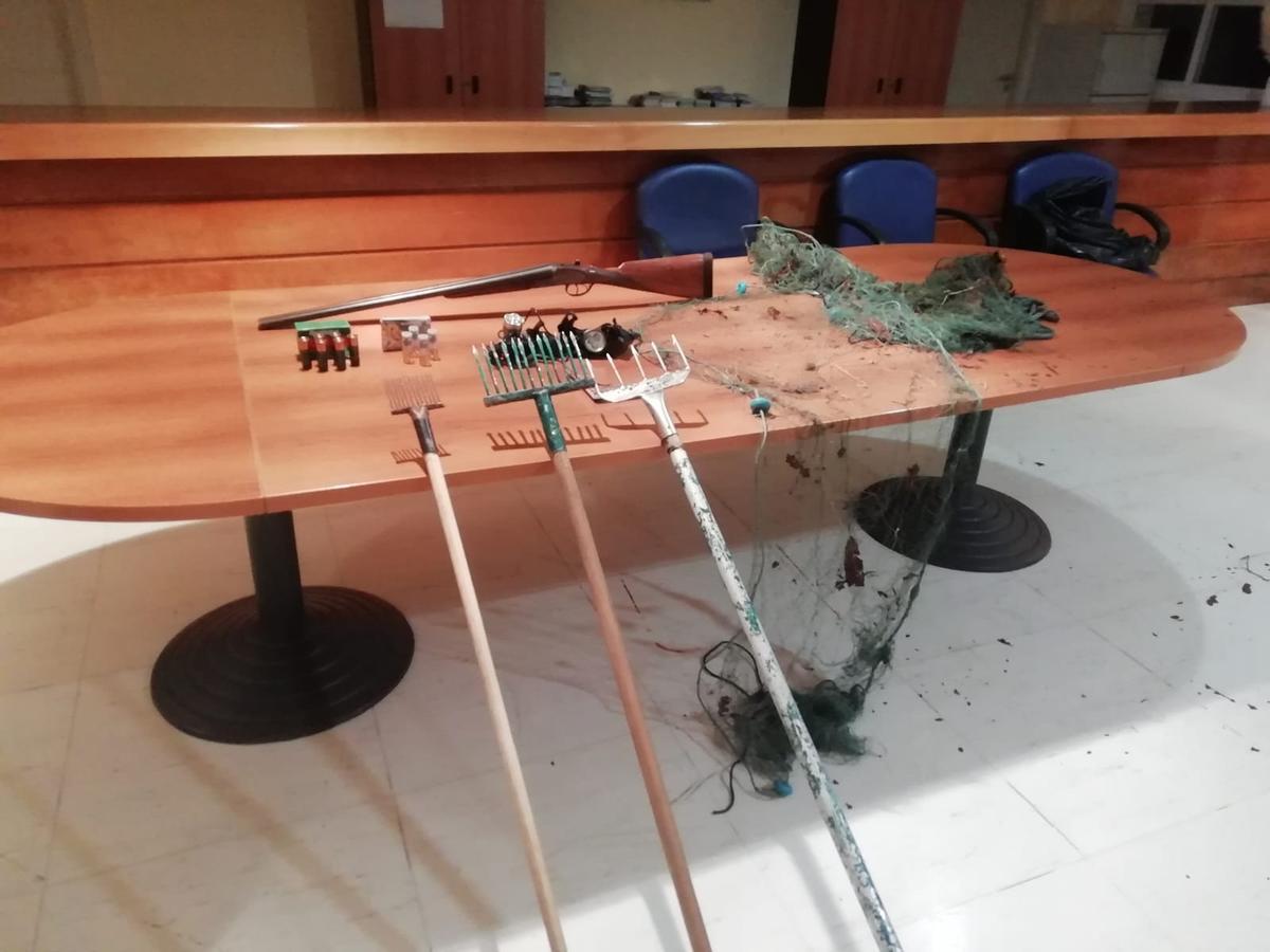 Material intervenido a furtivos del salmón del Ulla en 2021