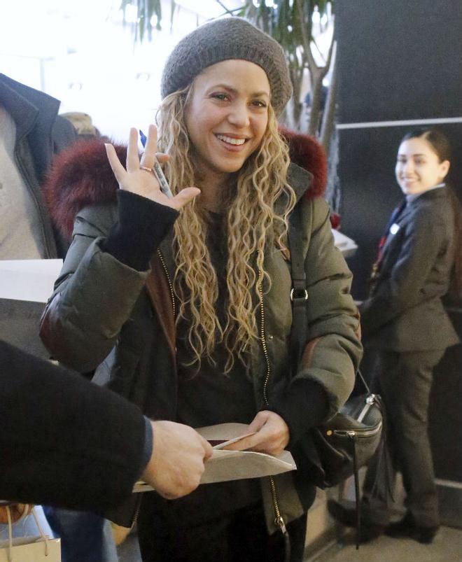 Shakira a su llegada al aeropuerto de Barcelona