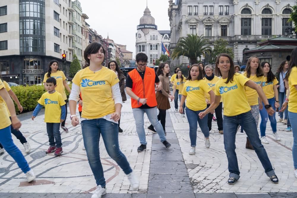 Flashmob para apoyar a la Asociación Galbán