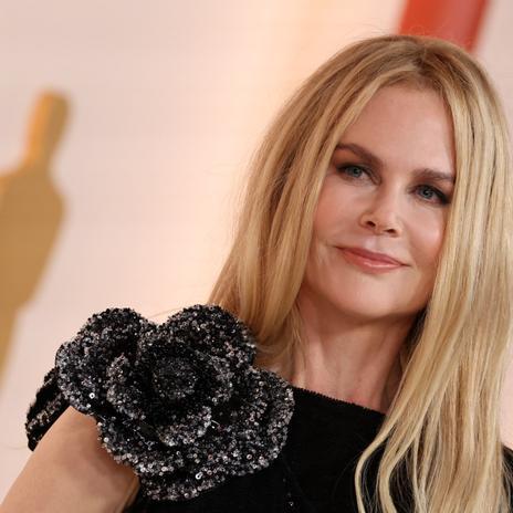 El posado más espectacular de Nicole Kidman: un vestido de lentejuelas ideal para triunfar en cualquier fiesta