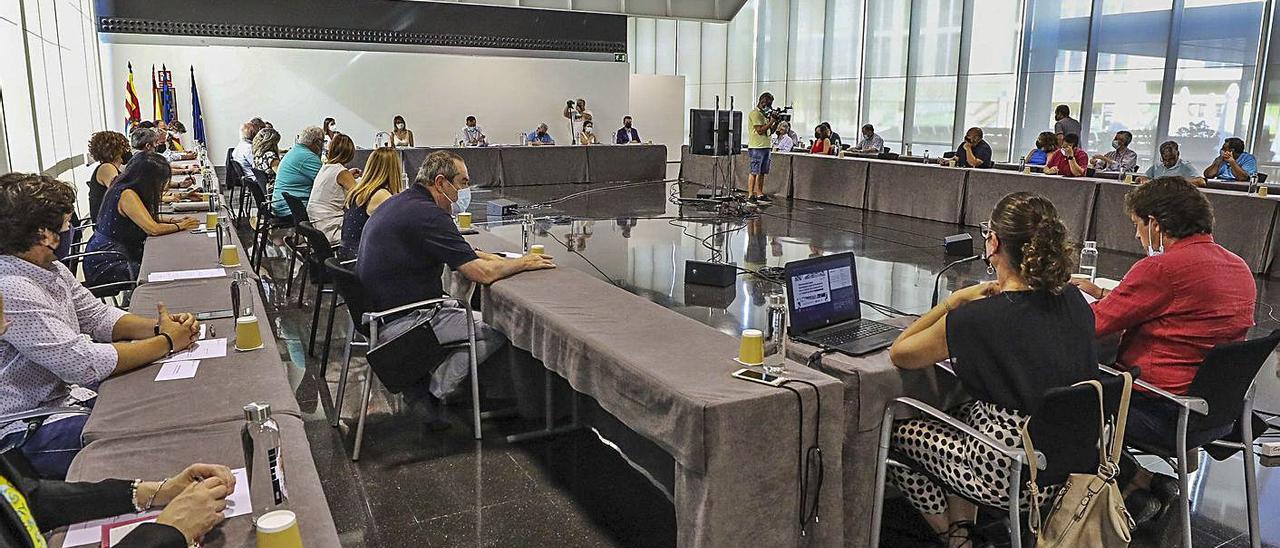 Última reunión del Consejo Social para tratar temas relacionados con el palacio de congresos. |