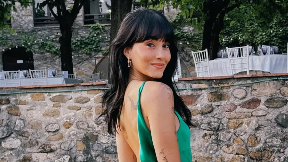 Cómo conseguir un flequillo intacto al estilo de Aitana en el Metropolitano