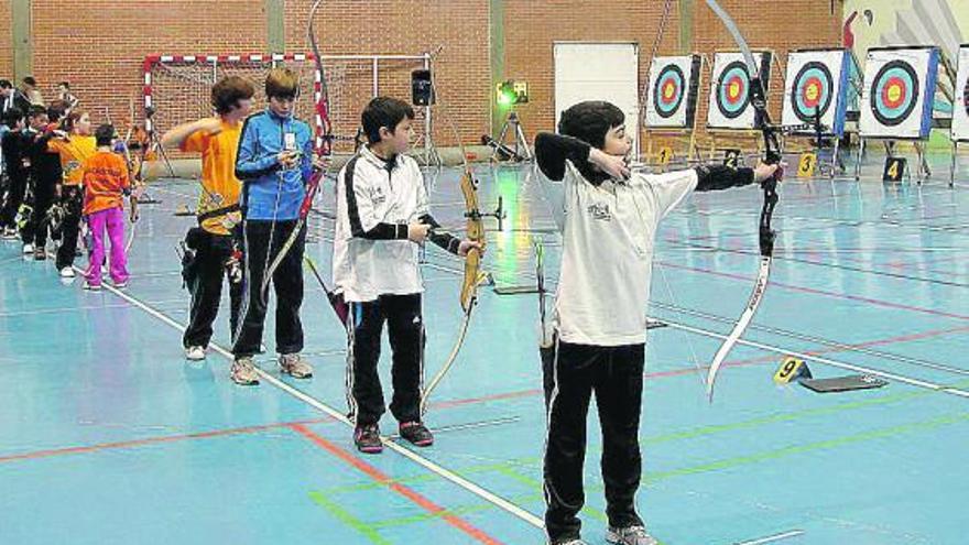 Algunos de los arqueros zamoranos, durante la competición.