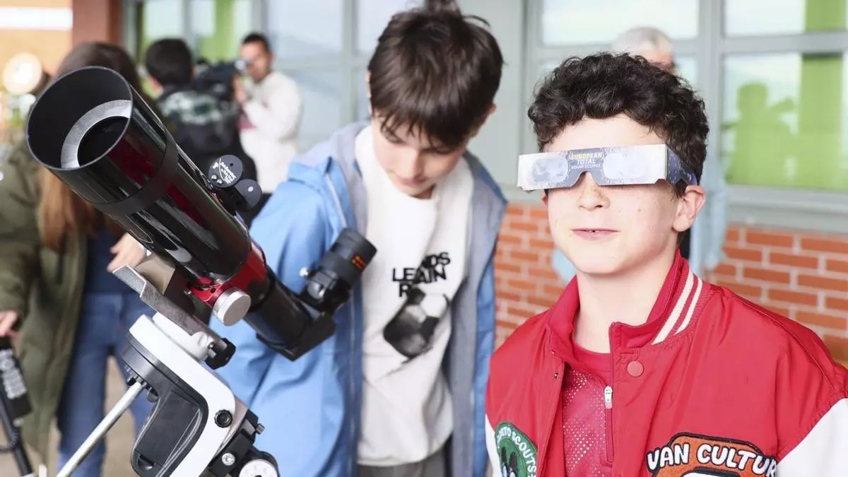 La Universidad de Oviedo "ensaya" el gran eclipse del próximo agosto